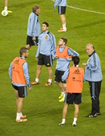 El entrenamiento de la selección española provocó un lleno absoluto en el estadio Carlos Belmonte