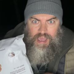 Un español prueba una ración militar de la zona ártica y dicta sentencia: “Lo que vale es el sabor”