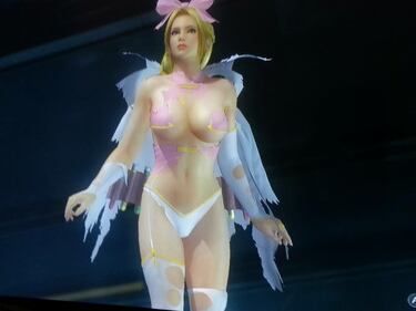 Los trajes rotos de Senran Kagura en Dead or Alive 5