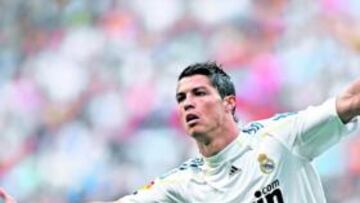 <b>EL REGRESO. </b>Cristiano vuelve esta noche al Bernabéu y sueña con poder despedir el año celebrando otro gol.