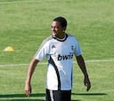 Robinho cita a la Prensa para insistir en que se va