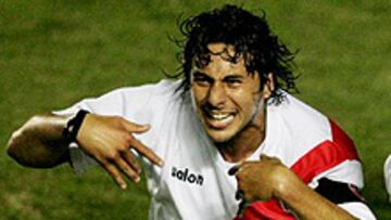 <b>PIZARRO.</b> El peruano quedó conmocionado tras un choque.