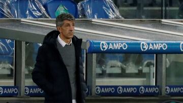 GRAF4775. SAN SEBASTIÁN, 03/01/2021.- El entrenador de la Real Sociedad, Imanol Alguacil (i), y el técnico del Osasuna, Jagoba Arrasate, durante el partido de LaLiga Santander que han disputado este domingo en el estadio Reale Arena de San S