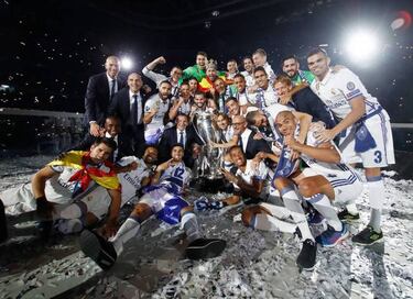 Real Madrid players receive €1M bonus for last year's triumphs