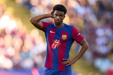 Who is Karol G? Artist reportedly set to sponsor FC Barcelona jersey