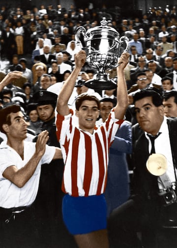 Desde 1952 ligado al Atlético, en sus primeros años enlazó un par de cesiones antes de establecerse como un jugador determinante de rojiblanco. Un total de 17 temporadas vistiendo la camiseta del club y 105 goles para levantar una Liga, tres Copas y la Recopa de Europa. El cuarto jugador con más partidos disputados en la historia del Atlético (470) por detrás de Koke, Adelardo y Tomás Reñones. Formó el ala infernal junto a Joaquín Peiró. 