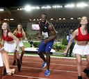 Bolt, genio y figura: gana los 100m. y se pone a bailar con las 'cheerleaders'