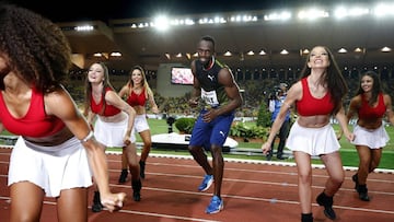 Bolt dances with cheerleaders after Diamond League win