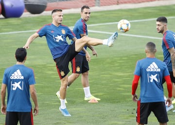 Saúl Ñíguez y Paco Alcácer.