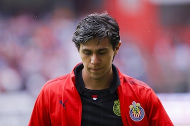 Macías ya tiene fecha de regreso con Chivas