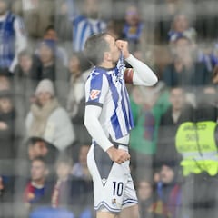 Aprobados y suspensos de la Real Sociedad: Remiro, Oyarzabal y Guedes lideran la fiesta