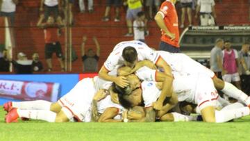 El Globo gana y hunde al Rojo