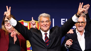 Soccer Football - FC Barcelona elections - Barcelona, Spain - March 16, 2026 Joan Laporta celebrates his victory after being re-elected as FC Barcelona president alongside his board members REUTERS/Albert Gea TPX IMAGES OF THE DAY