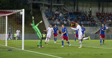 0-5. Iago Aspas marc¨® el quinto gol.