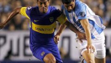 TERRIBLE. El jugador de Racing fue amenazado por un hincha ultra con un revólver sobre su rodilla.