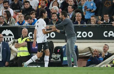 Cavani no entrena y su salida es inminente