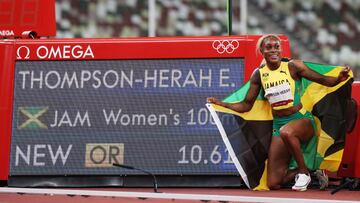 Elaine Thompson celebra el oro logrado en los 100 metros, con r&eacute;cord ol&iacute;mpico inclu&iacute;do.