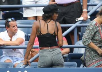 La cantante francesa Shy'm durante el partido de Benoit Paire.