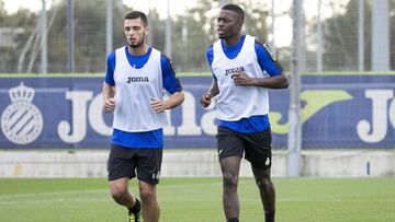 Diop entrenando con el Espanyol. 