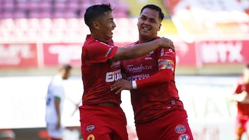 &Ntilde;ublense remont&oacute; un partido con pol&eacute;mica ante Cobresal