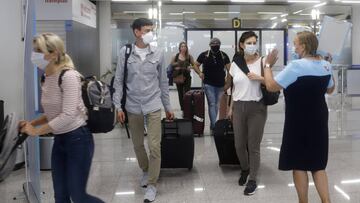 España reabre sus fronteras con el resto de la UE menos Portugal