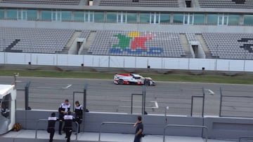 Las imágenes inéditas de Alonso con el Toyota TS050
