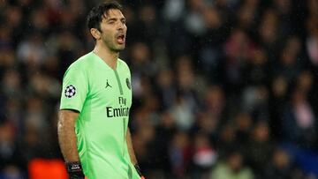 Buffon, en el partido entre PSG y Manchester United de la vuelta de octavos de final de la Champions.