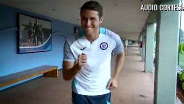 Cruz Azul reveló el lado musical de Santiago Giménez