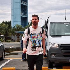 Lionel Messi lands in Argentina ahead of March friendlies