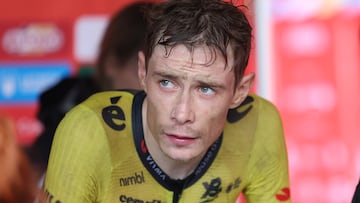 31/08/25 VUELTA CICLISTA ESPAÑA 2025
ETAPA 9
ALFARO - VALDEZCARAY
META
JONAS VINGEGAARD HACIENDO RODILLO TRAS LA ETAPA