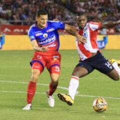 De cabeza, Pasto salva un punto en su visita al Junior