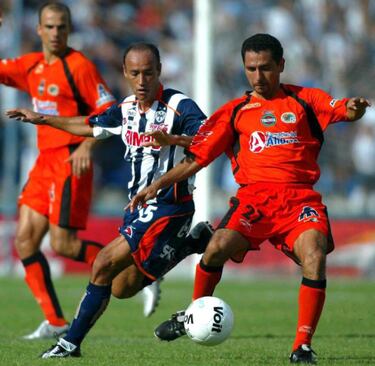 “Missa” fue un atacante polifuncional que debutó en 1984 y fue parte de la plantilla que se coronó en 1986. Se retiró en 2005 con la camiseta del Monterrey después de unos años con Chivas y León.