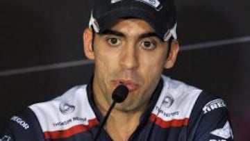 Pastor Maldonado en una rueda de prensa oficial de la FIA