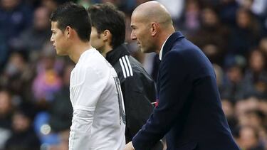 Zidane tiene relegado a James Rodríguez al banco de suplentes.