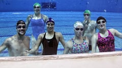 De izquierda a derecha: Israel Oliver, Ariadna Edo, Isabel Yinghua, 
 Marta G&oacute;mez Battelli, Ivan Salguero y Mar&iacute;a Delgado, en la piscina del CAR de Madrid.