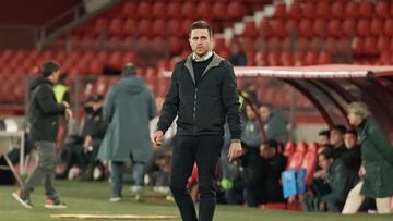 Alessio Lisci durante el duelo entre Almería y Mirandés.