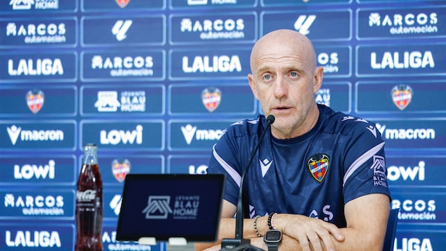 Calero carga contra el horario del Valencia-Levante: “No he visto un derbi de una ciudad importante un viernes”