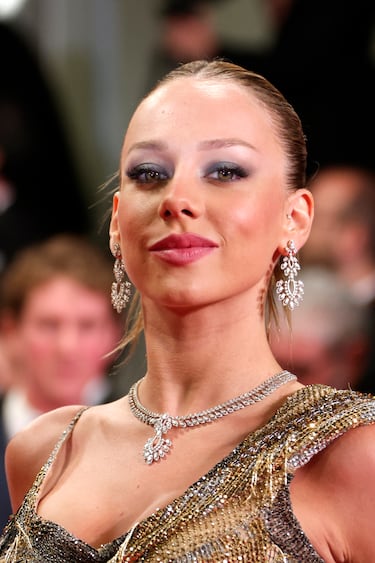 La actriz madrileña, Ester Expósito, durante la alfombra roja del Festival de Cannes 2023.