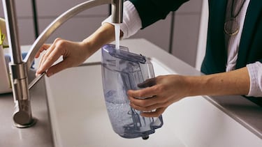 Ni manchas ni derrames: esta aspiradora de agua aspira líquidos y funciona “de maravilla” en sofás, alfombras y asientos de coche