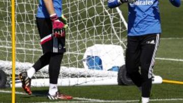 Ancelotti mantiene la incógnita para hoy: Keylor o Iker Casillas