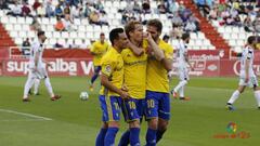 El C&aacute;diz celebra su tanto ante el Albacete.