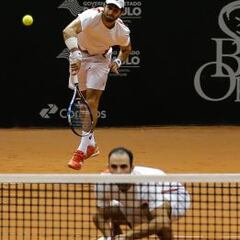 Farah: “Se debe tener cabeza fría para triunfar en dobles"