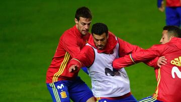 Lopetegui probó a Azpilicueta como lateral derecho