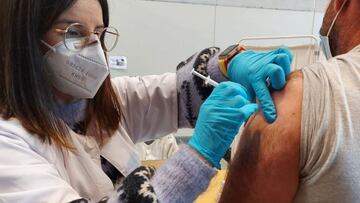 Archivo - Jornada de vacunación de refuerzo contra la COVID-19.