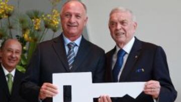 Scolari conoce el cuartel de Brasil durante el Mundial