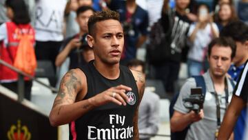 Neymar y Cavani viajarán con el PSG a China