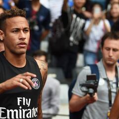 Neymar y Cavani viajarán con el PSG a China