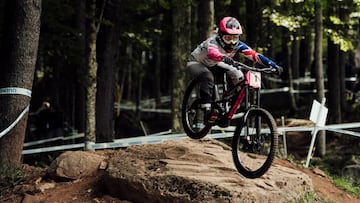 Tracey Hannah durante su descenso en Snowshoe, que la convirti&oacute; en ganadora de la UCI MTB DH World Cup 2019.