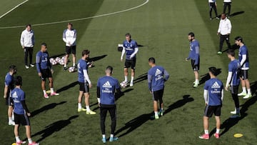 Zidane convoca a todos menos a Varane para el derbi