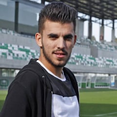Dani Ceballos ya está en Madrid y hoy pasa pruebas médicas